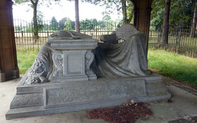 Good News! Yule Mausoleum